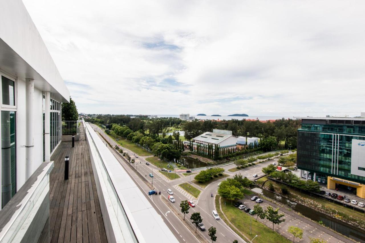 Sutera Avenue Toons Suites By Pinstay Kota Kinabalu Exterior photo